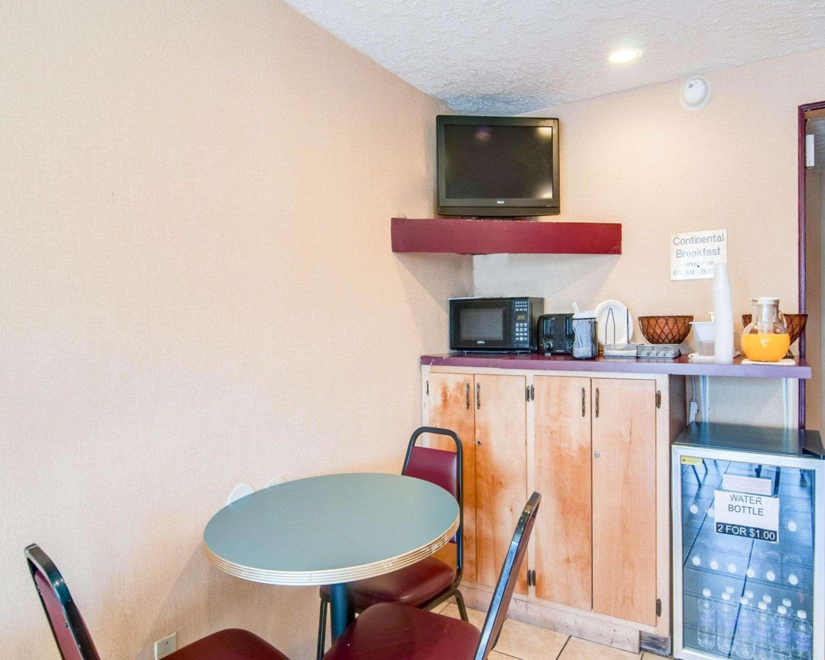 Rodeway Inn Galax Highway 58 Esterno foto
